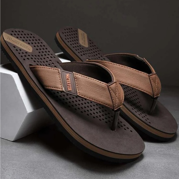 Other - Men’s Waterfish canvas flip flop sandals size 11